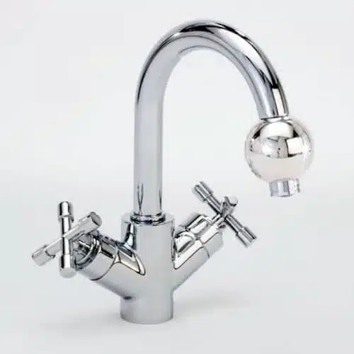 Adoucisseur UMH Live Gold installé sur robinet - Solution écologique sans sel, facile à monter